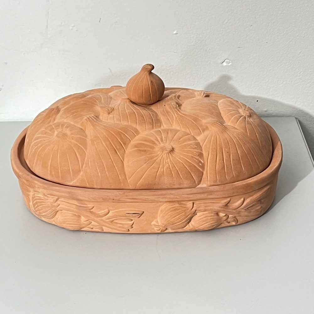 Boston Warehouse Terracotta Onion Baker  Orange Vintage 1994 Embossed